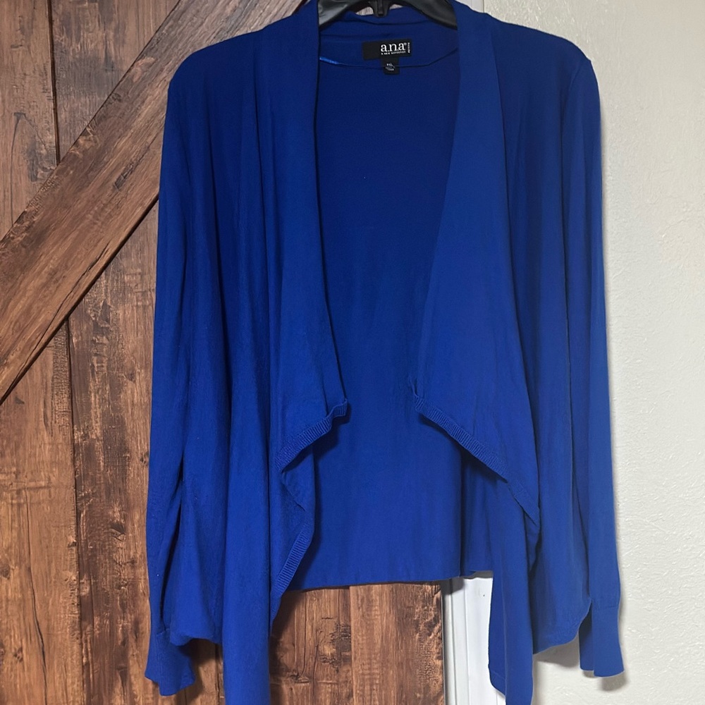 Elegant Blue Women's Cardigan